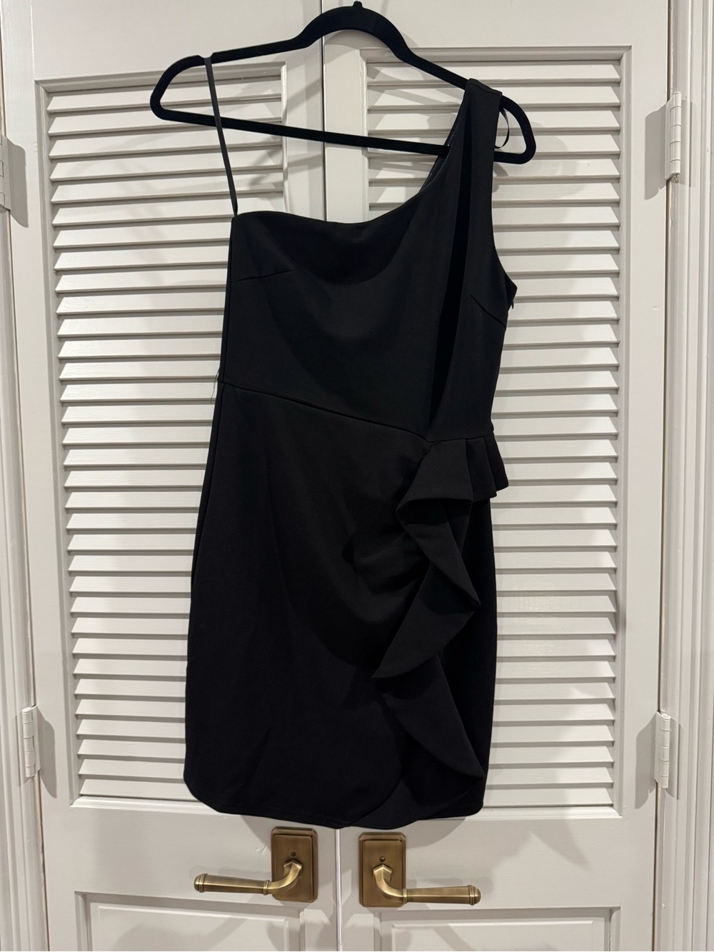 She + Sky Black One-Shoulder Ruffle Cocktail Dress